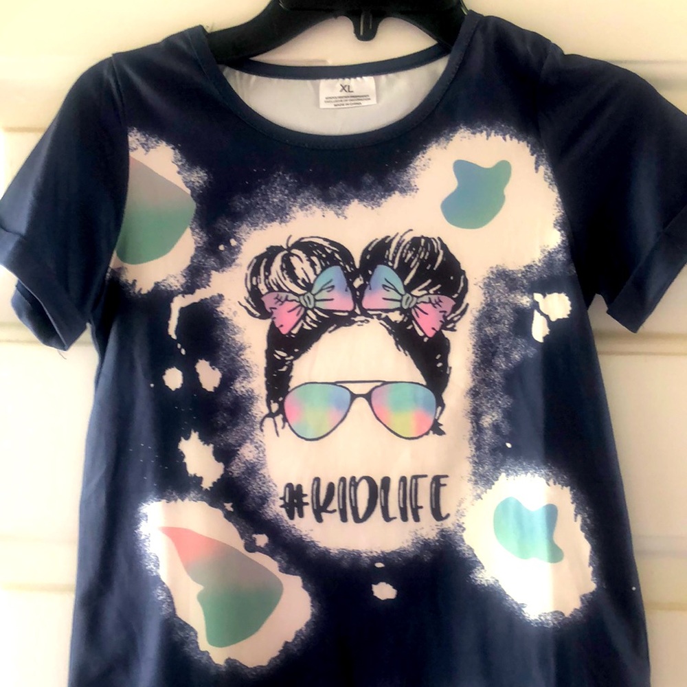NWOT! Adorable! Little girls XL (5-6) “KidLife” Top in Navy Blue!